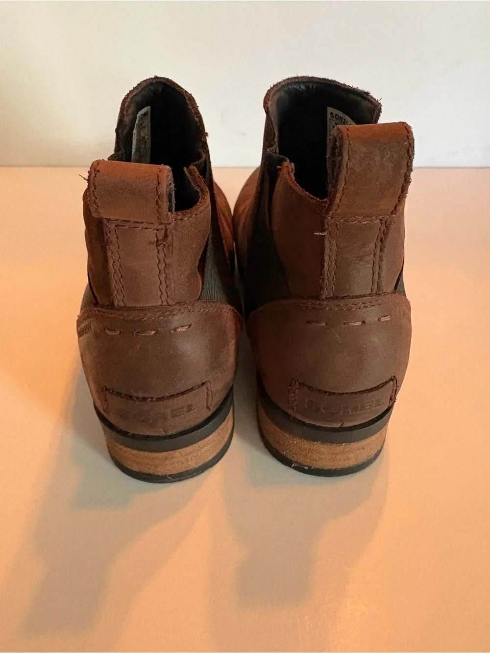 Women’s Sorel Emelie Brown Chelsea Boots size 6 Classic Slip-On Boot, waterproof